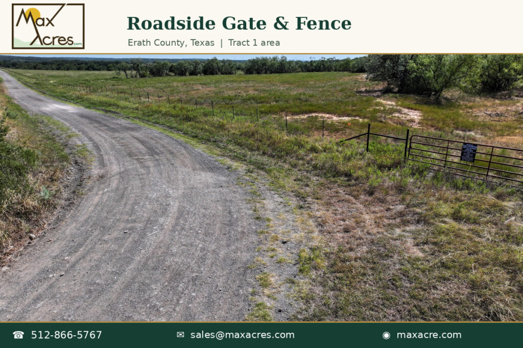 02_Roadside_Gate_and_Fence